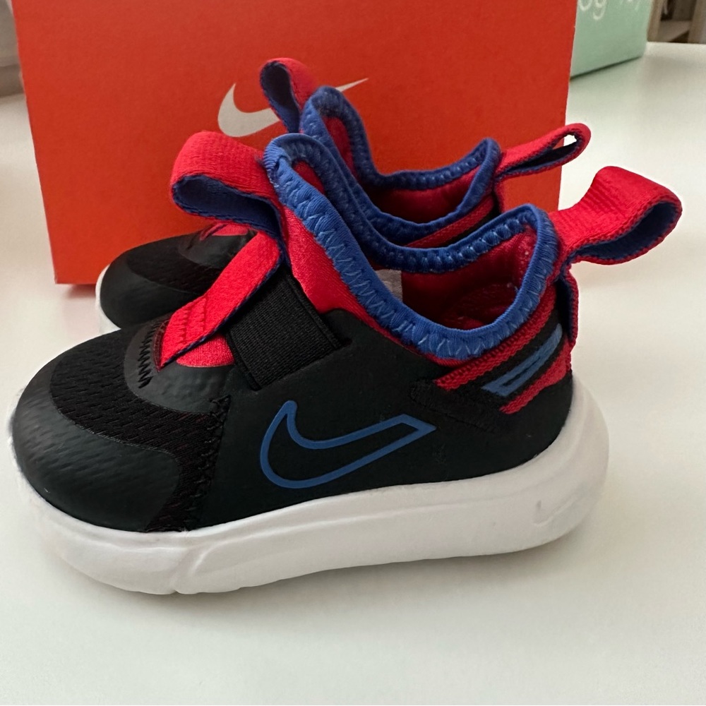 Nike flex plus toddler sneakers